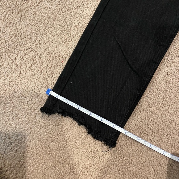 Women's SHEIN black High-waisted Raw Hem Jeans - Picture 6 of 10